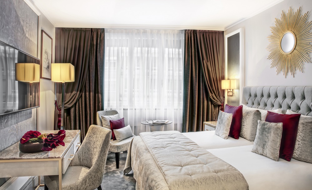 ROYAL - HOTEL - CHAMBRE SUPERIEUR - BD (1)